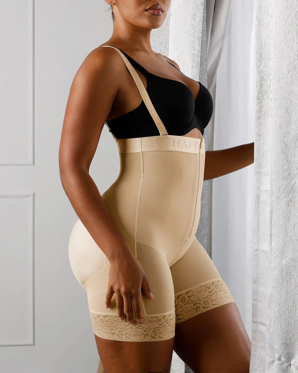 AirSlim® Firm-Tummy Compression Shaping Shorts